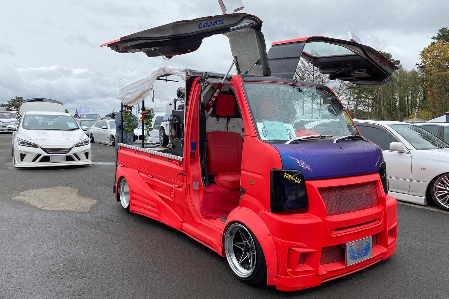 FUNKY CUSTOM CAR SHOW | モーターゾーン