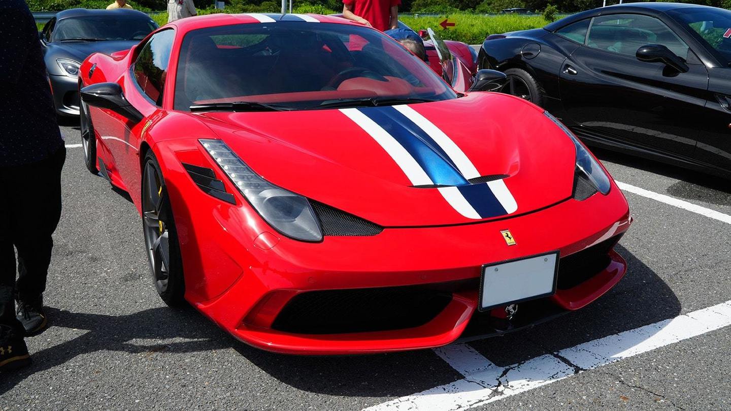 秋の全国交通安全運動 スーパーカー展示会